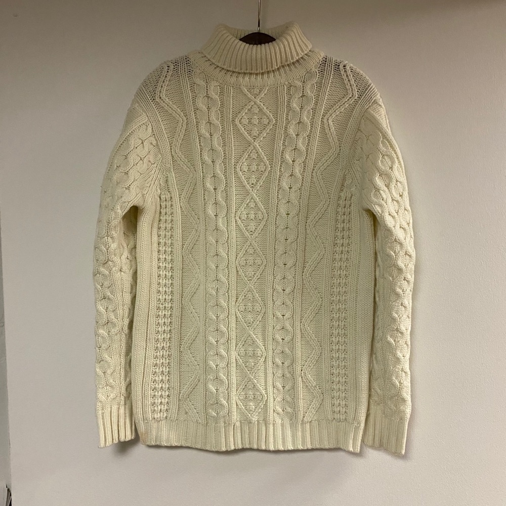 Vintage knit turtleneck sweater